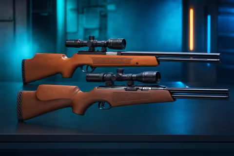Air Arms TX200 HC a Weihrauch HW 97 K s optikou položené vedľa seba.